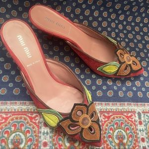 Vintage Suede Flower Miu Miu low heels